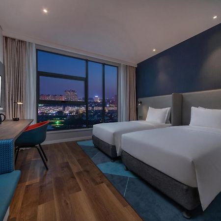 Holiday Inn Express Kaifeng City Center By Ihg Экстерьер фото