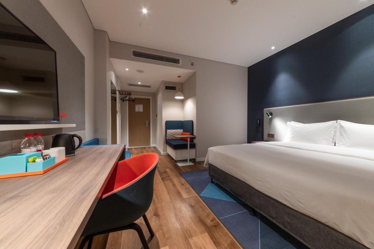 Holiday Inn Express Kaifeng City Center By Ihg Экстерьер фото