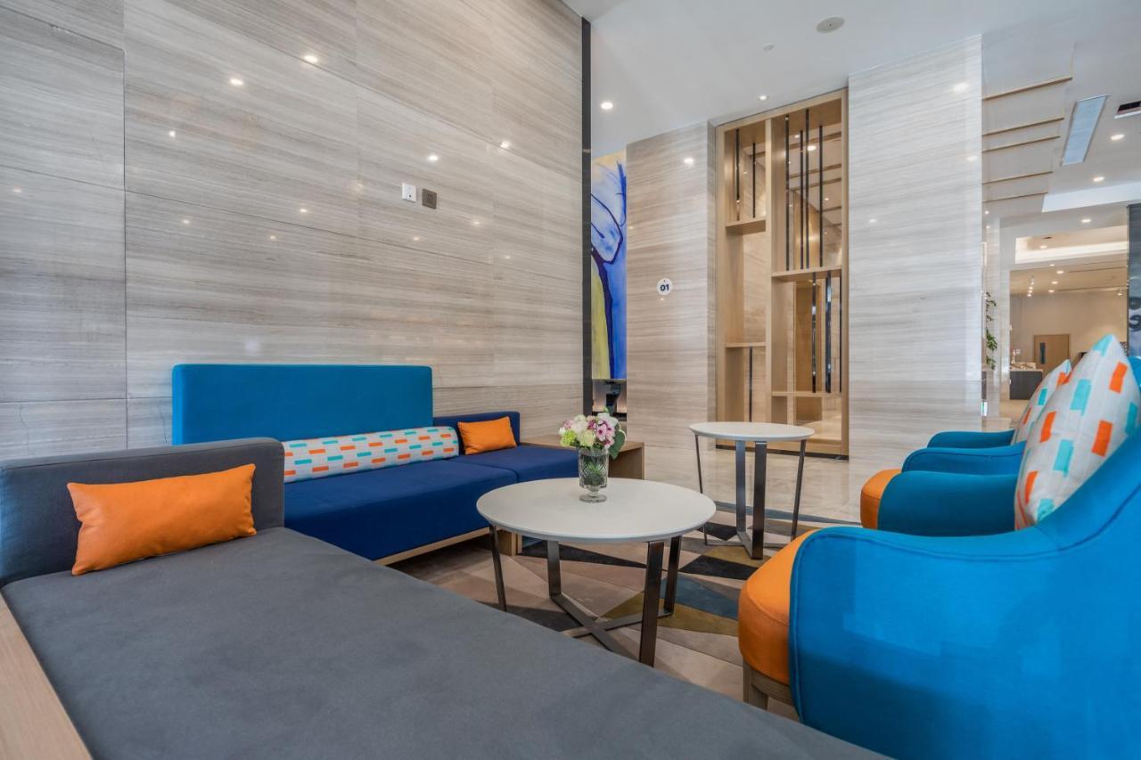 Holiday Inn Express Kaifeng City Center By Ihg Экстерьер фото
